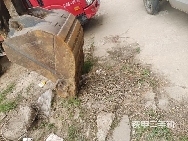 小臂整體左后（工作和回轉裝置）