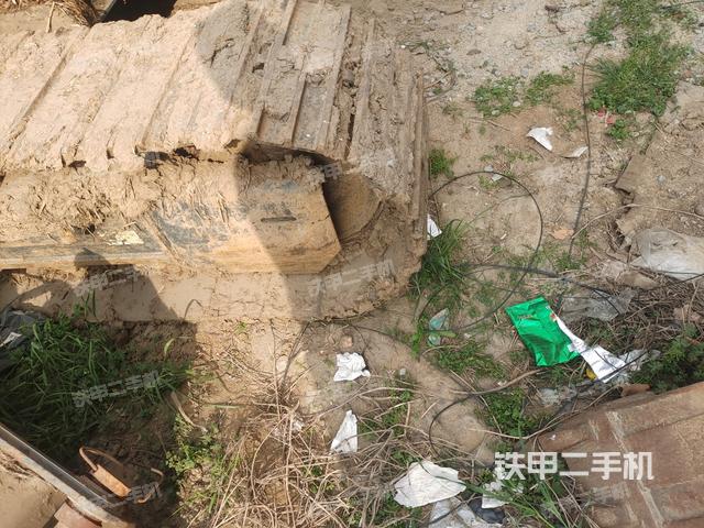 左側履帶整體?（行走機構）