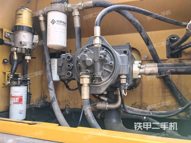 液压泵斜45 左（大件舱室）