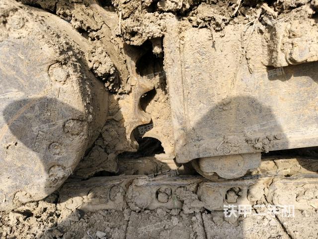 右驅(qū)動(dòng)輪(行走機(jī)構(gòu)) 右驅(qū)動(dòng)輪(行走機(jī)構(gòu))