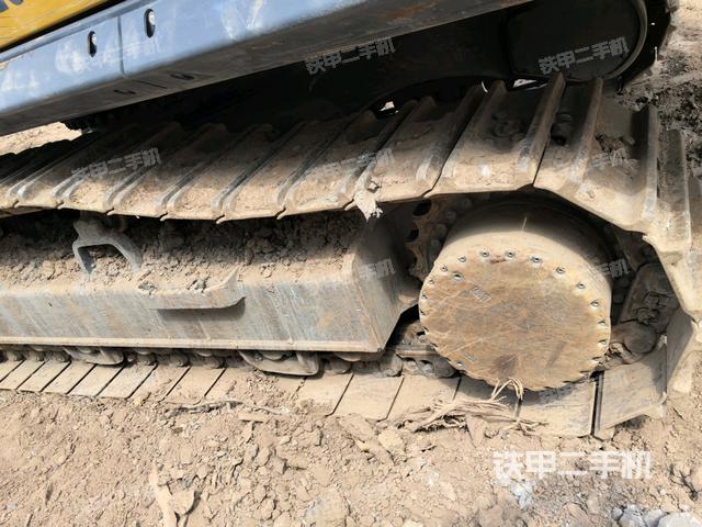 右驱动轮（行走机构）