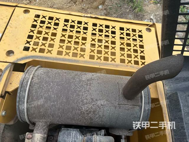 氣門室蓋螺絲特寫(上車部件) 氣門室蓋螺絲特寫(上車部件)