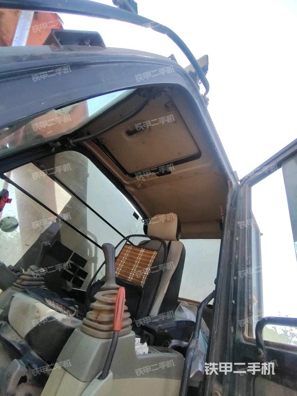 頂棚整體（駕駛室部分）