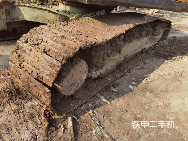 單側(cè)履帶整體（整機(jī)外觀）