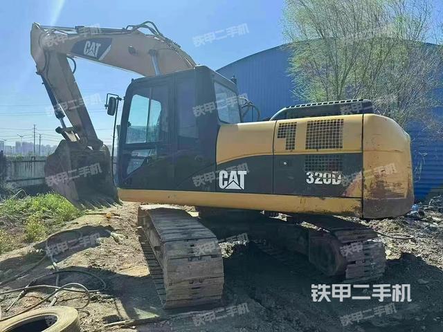 駕駛室整體（整機外觀）