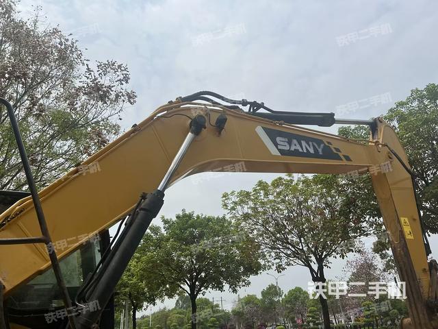 三一重工SY195C挖掘机的设备实拍-第13张实拍照片