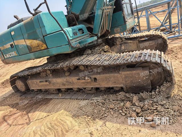 右側(cè)履帶整體（行走機(jī)構(gòu)）