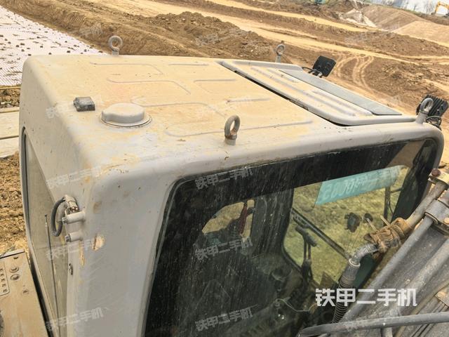 駕駛室頂部俯視（上車部件）