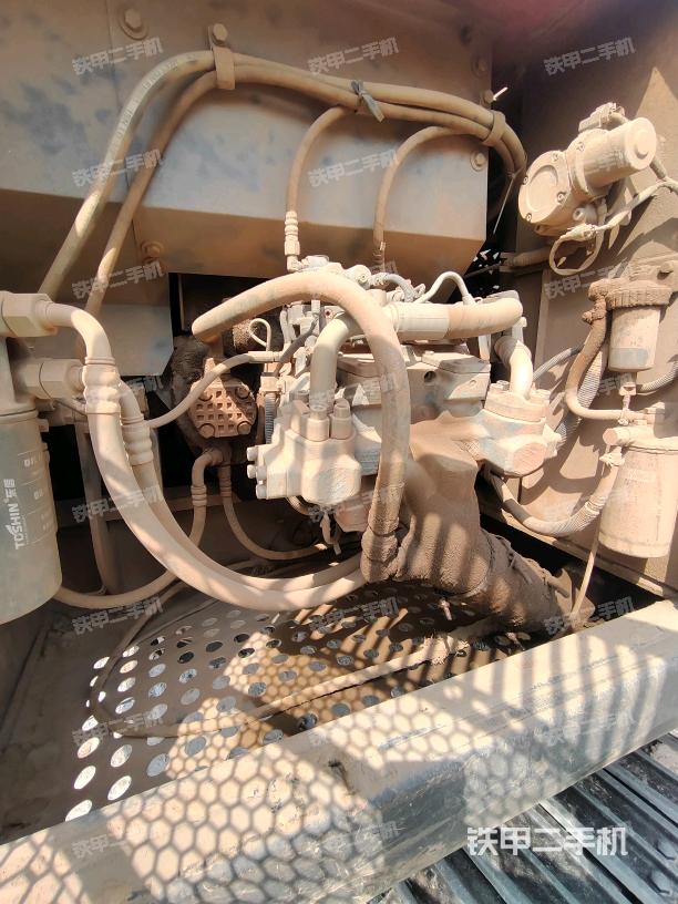 液壓泵斜45?右（大件艙室）