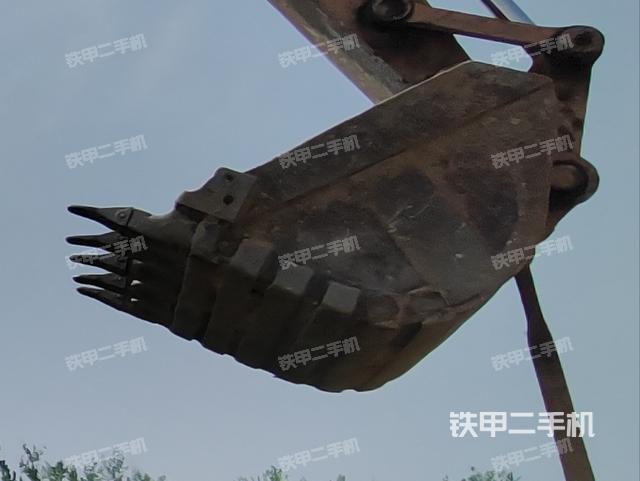 鏟斗45度(工作和回轉(zhuǎn)裝置) 鏟斗45度(工作和回轉(zhuǎn)裝置)