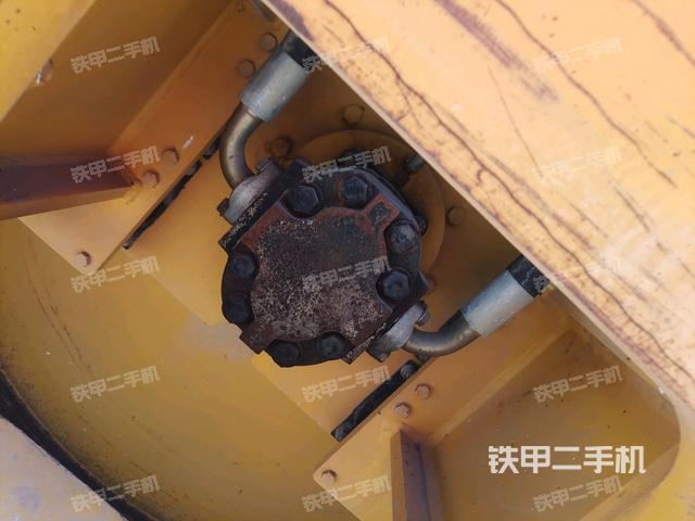 前車架正左側(cè)（壓路機(jī)前后車架）