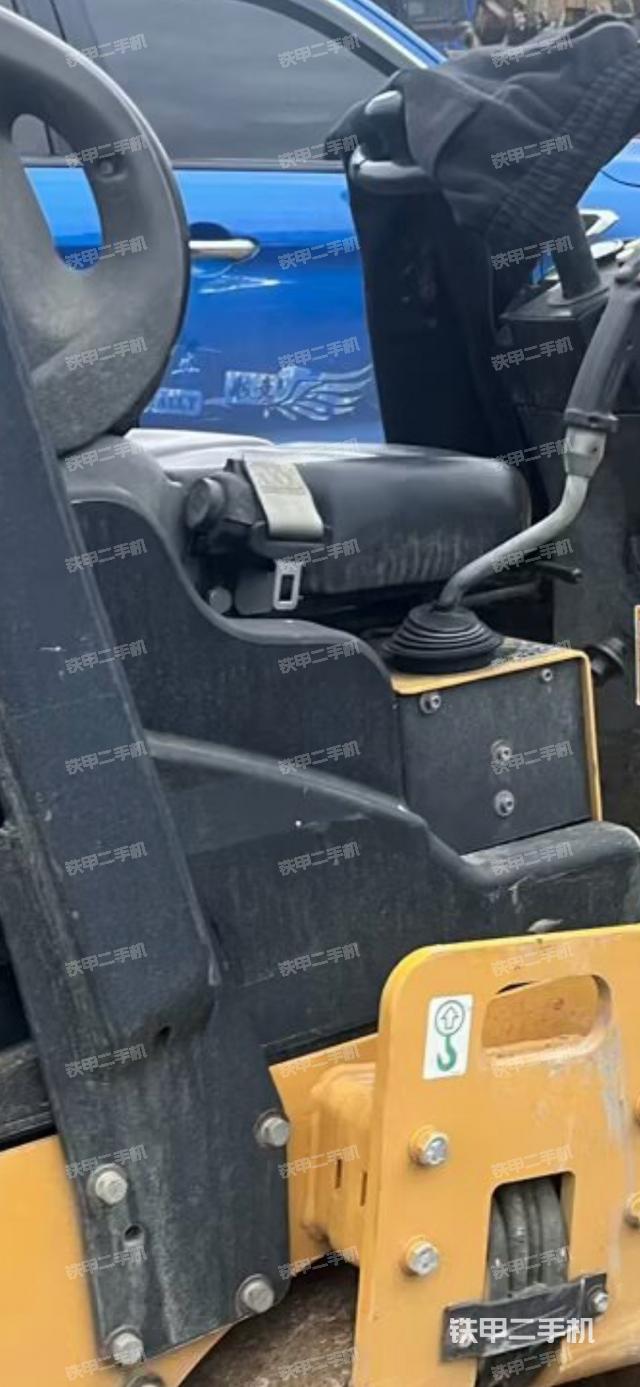 操作把手（壓路機(jī)駕駛室）