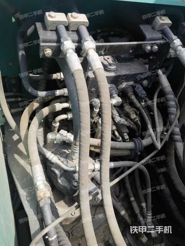 回轉(zhuǎn)馬達(dá)（上車部件）