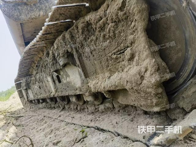 左側(cè)履帶整體?（行走機(jī)構(gòu)）