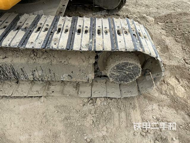 單側(cè)履帶整體（整機(jī)外觀）