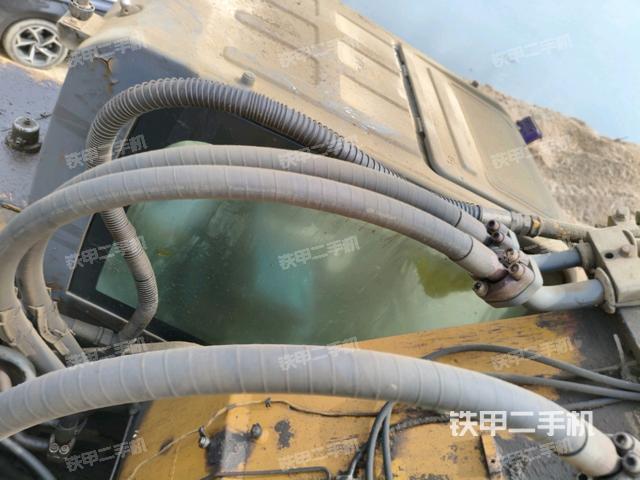 駕駛室頂部（整機(jī)外觀）