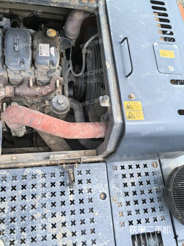 水箱+風扇特寫(上車部件) 水箱+風扇特寫(上車部件)