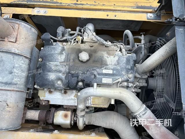 氣門室蓋螺絲特寫(上車部件) 氣門室蓋螺絲特寫(上車部件)