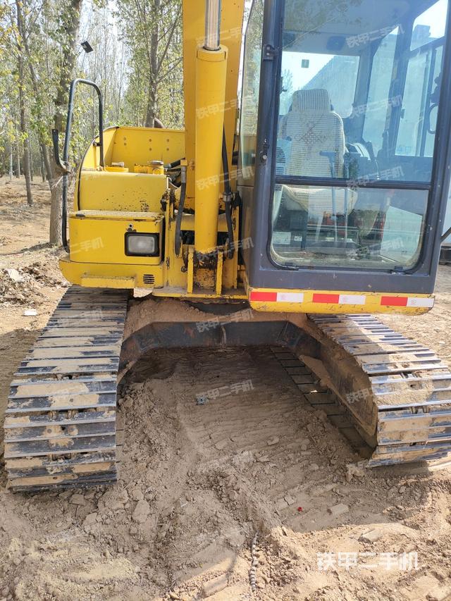 转盘和下车架正前（工作和回转装置）