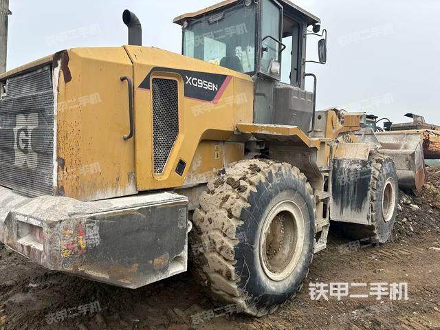 左后45°(整機(jī)外觀) 左后45°(整機(jī)外觀)