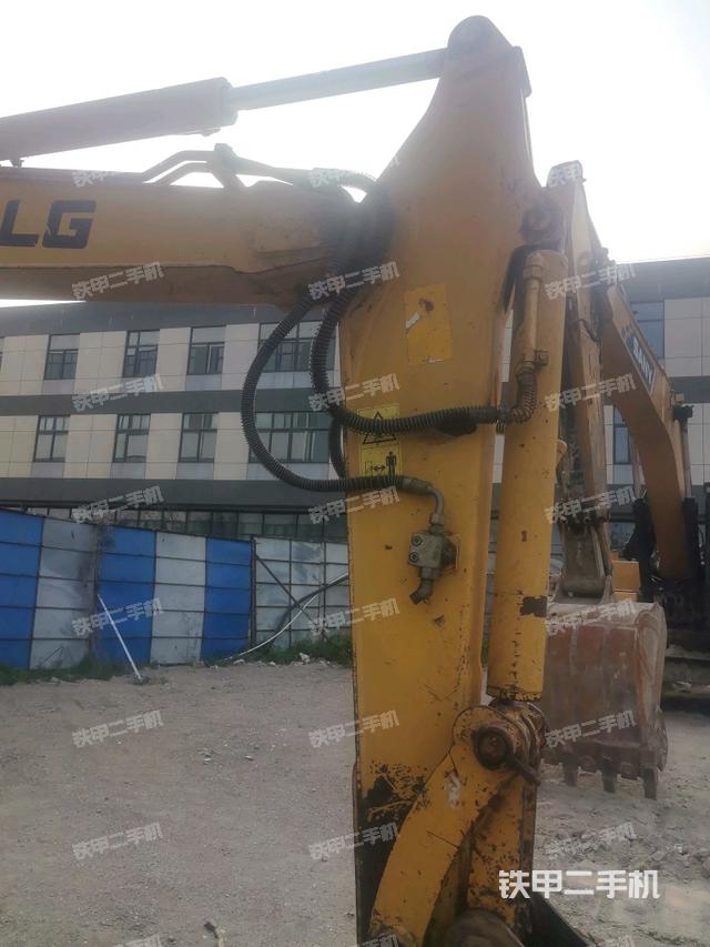 小臂整體右前（工作和回轉(zhuǎn)裝置）