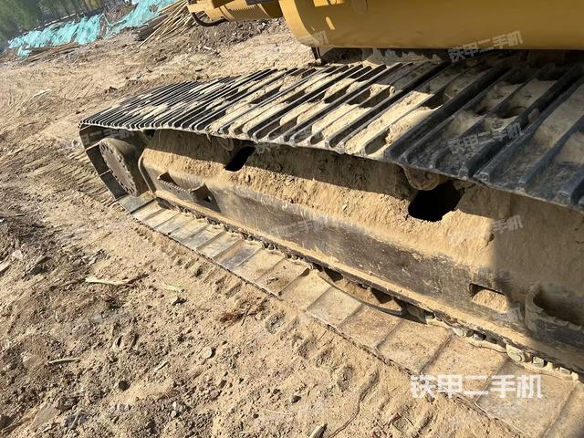 單側(cè)履帶整體（整機(jī)外觀）