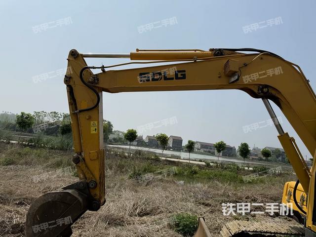 小臂整體左后（工作和回轉(zhuǎn)裝置）