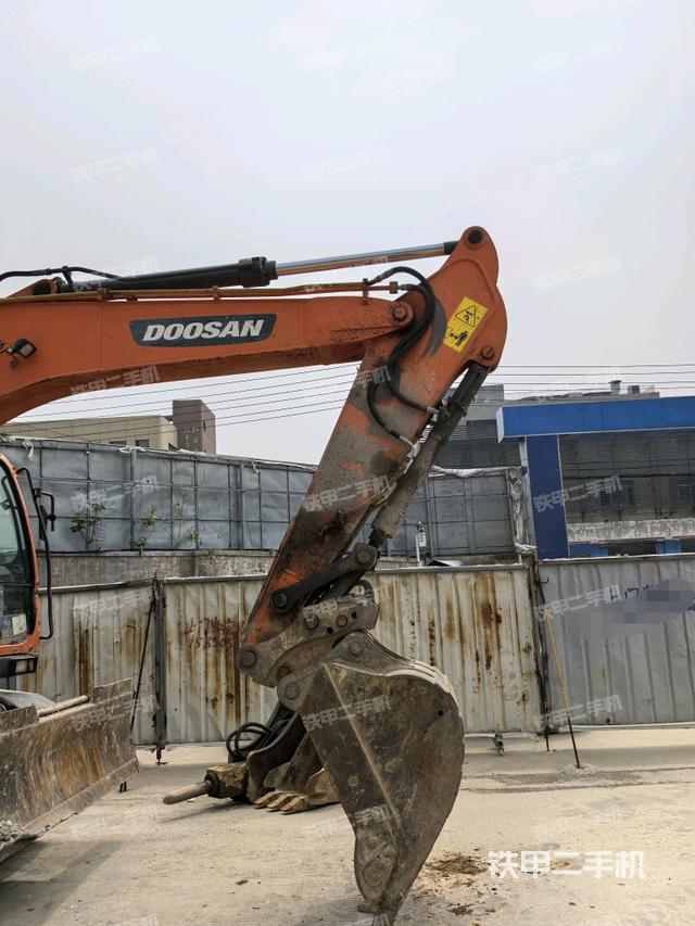 大臂整體?右側(cè)（工作和回轉(zhuǎn)裝置）