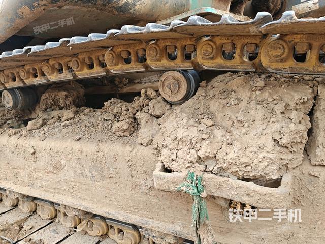 右側(cè)履帶整體(行走機(jī)構(gòu)) 右側(cè)履帶整體(行走機(jī)構(gòu))