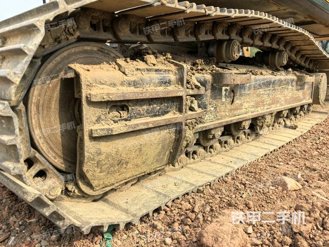 左侧履带整体 （行走机构）