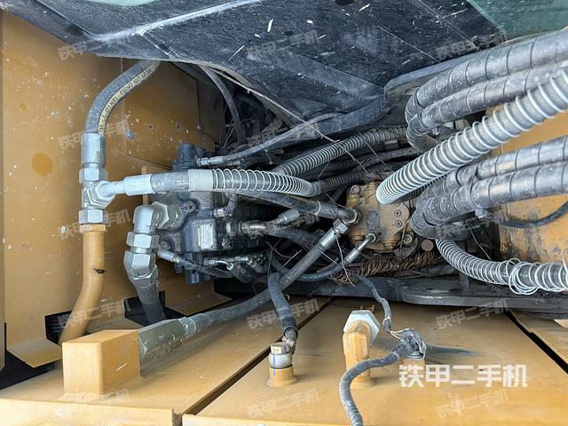 回轉(zhuǎn)馬達(dá)（上車部件）