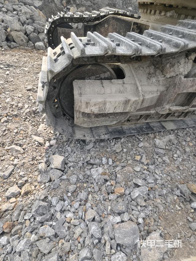 左驅(qū)動(dòng)輪（行走機(jī)構(gòu)）