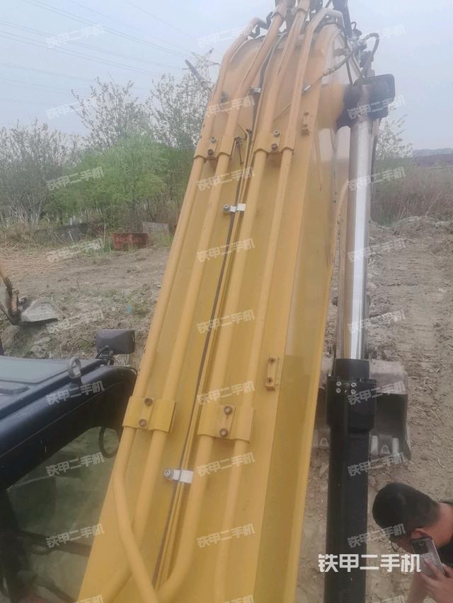 大臂背部俯視（工作和回轉(zhuǎn)裝置）