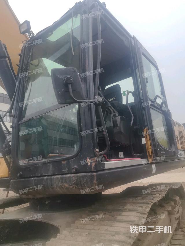 駕駛室左前45度（駕駛室部分）