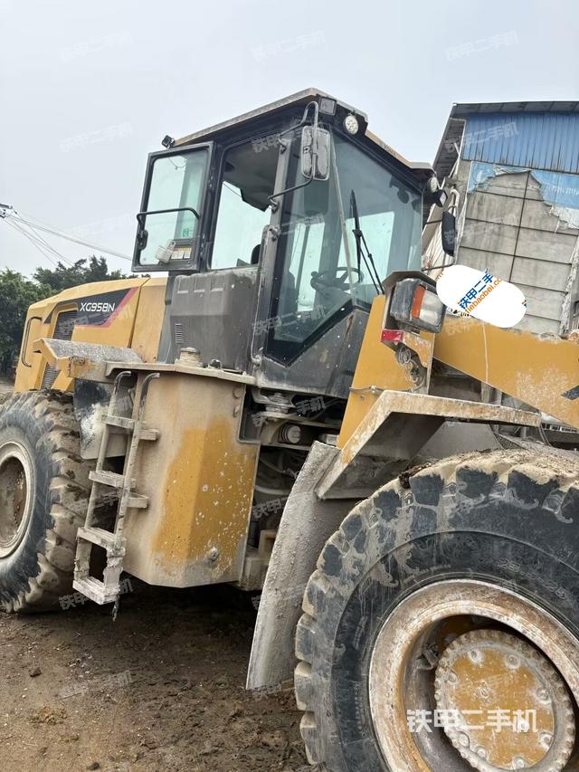 右后45°(整機(jī)外觀) 右后45°(整機(jī)外觀)