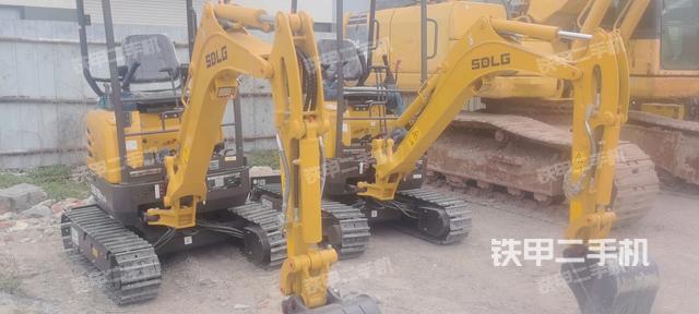 駕駛室頂部（整機(jī)外觀）