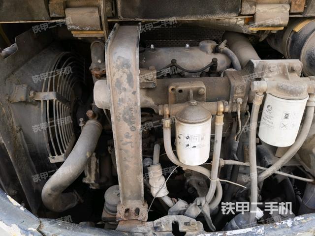 發(fā)動機整體俯視(整機外觀) 發(fā)動機整體俯視(整機外觀)
