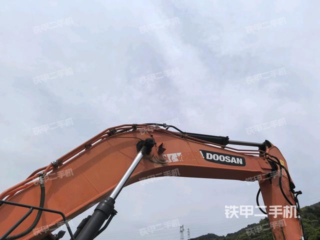 大臂整體?右側(cè)(工作和回轉(zhuǎn)裝置) 大臂整體?右側(cè)(工作和回轉(zhuǎn)裝置)