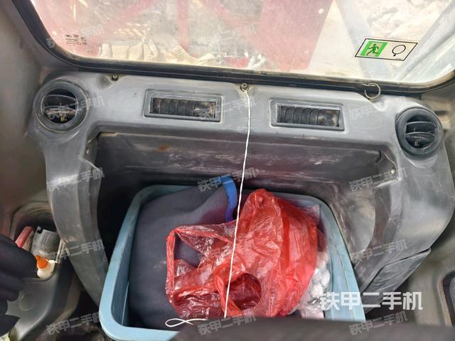 座椅后部（駕駛室部分）