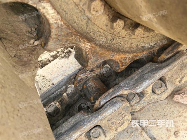 左側(cè)行走馬達蓋板(行走機構(gòu)) 左側(cè)行走馬達蓋板(行走機構(gòu))