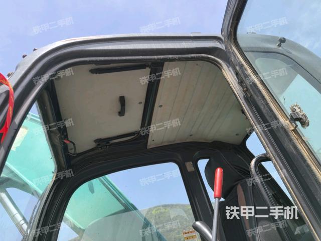 頂棚整體(駕駛室部分) 頂棚整體(駕駛室部分)