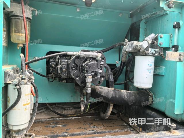 液壓泵斜45?左(大件艙室) 液壓泵斜45?左(大件艙室)
