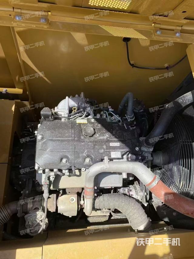 發(fā)動機(jī)整體俯視(整機(jī)外觀) 發(fā)動機(jī)整體俯視(整機(jī)外觀)