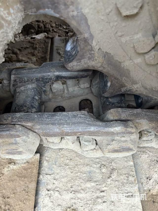左導向輪(行走機構) 左導向輪(行走機構)