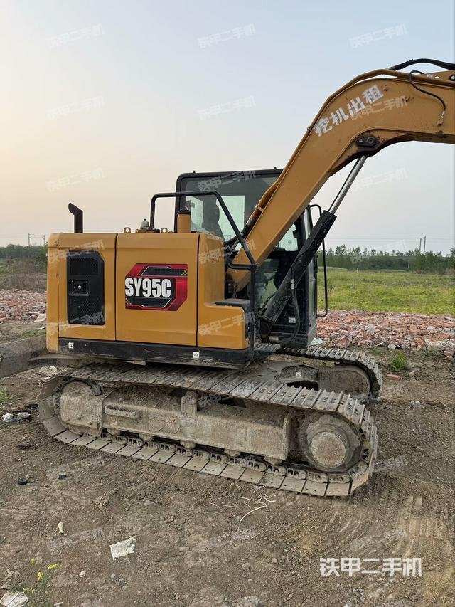 大臂根部?斜（工作和回轉(zhuǎn)裝置）