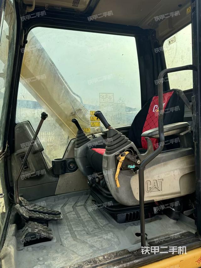 驾驶室整体（整机外观）