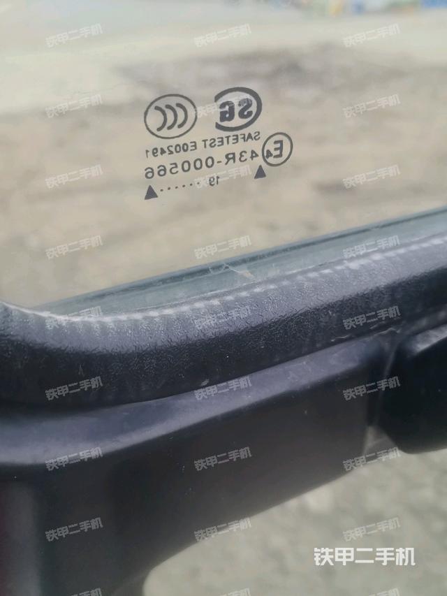 左后方玻璃角標(biāo)（駕駛室部分）