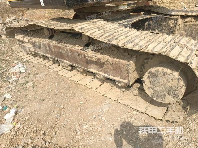 單側(cè)履帶整體（整機(jī)外觀）