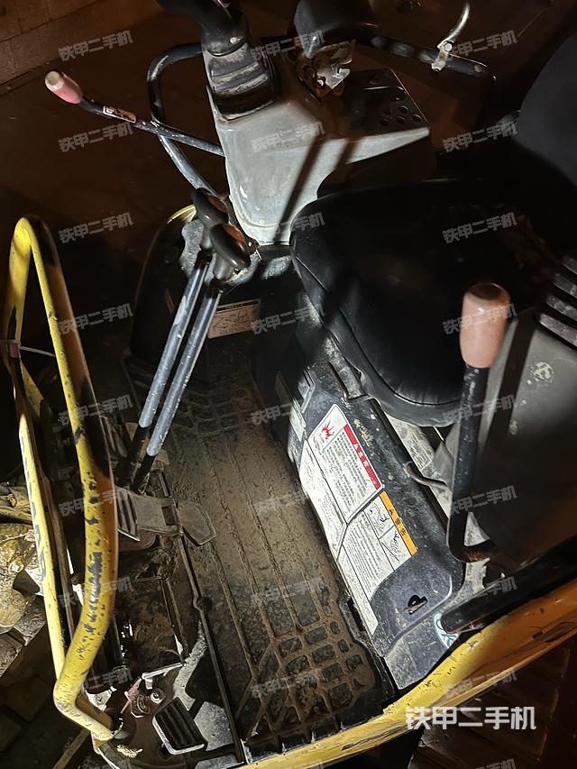 驾驶室整体（整机外观）