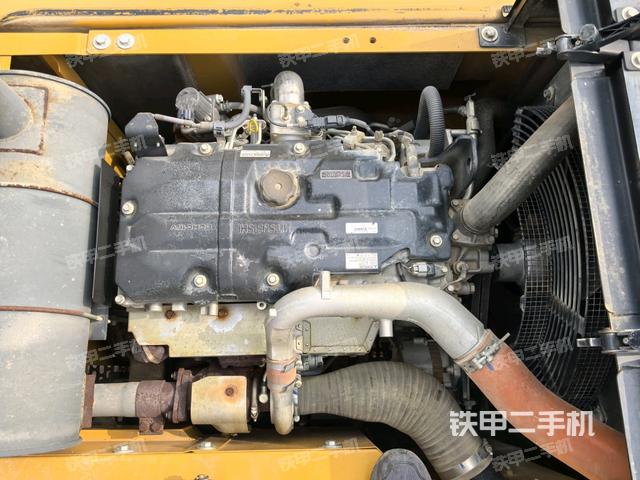 发动机室（上车部件）